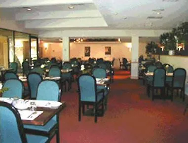 Travelodge By Wyndham Ottawa West