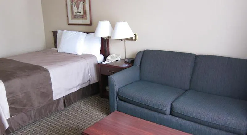 Travelodge By Wyndham Ottawa West 3*,