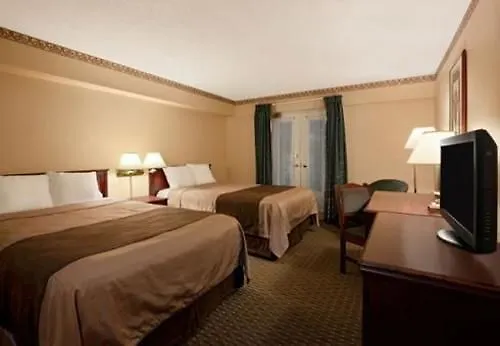 Travelodge By Wyndham Ottawa West