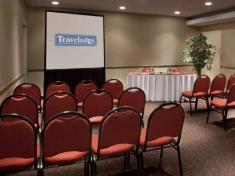 Travelodge By Wyndham Ottawa West