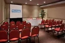 Travelodge By Wyndham Ottawa West Hotel