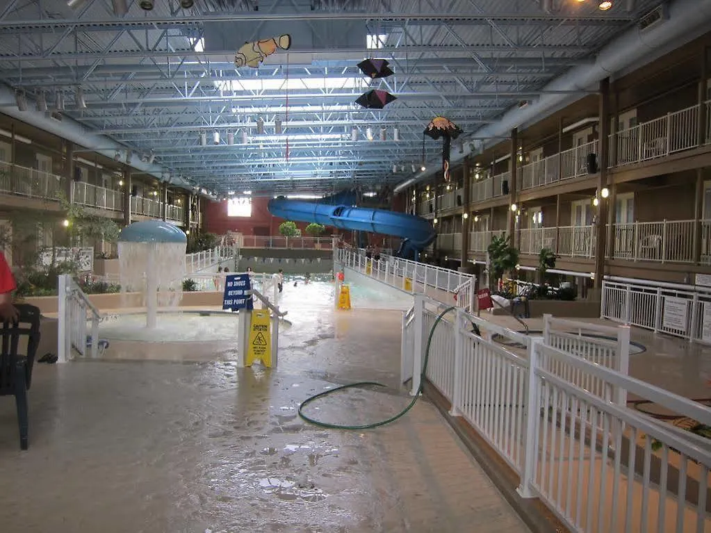 Travelodge By Wyndham Ottawa West